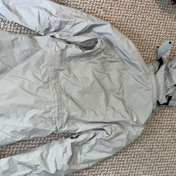 North face Skiing Jacket with Fleece Insert - Picture 3 of 3